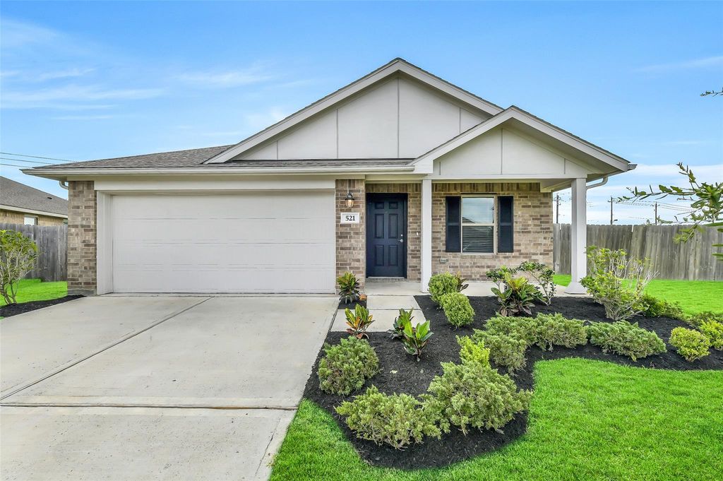 521 Maple Bend Lane, La Marque, TX 77568