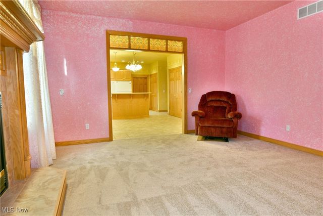 6540 Woodridge Way, Lordstown, OH 44481