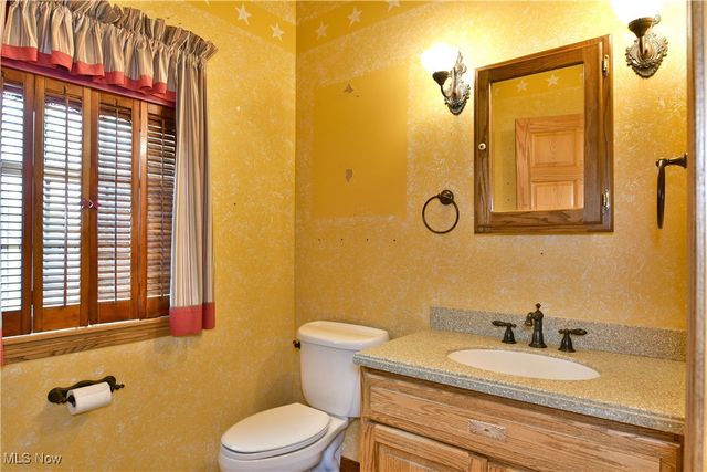 6540 Woodridge Way, Lordstown, OH 44481