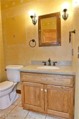 6540 Woodridge Way, Lordstown, OH 44481