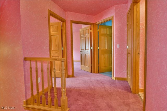 6540 Woodridge Way, Lordstown, OH 44481