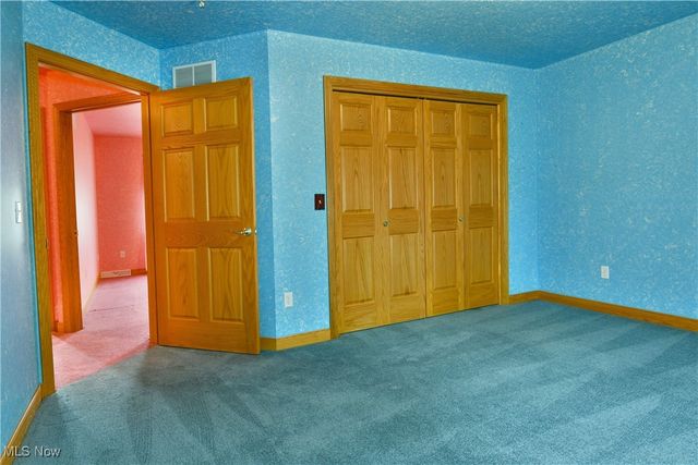 6540 Woodridge Way, Lordstown, OH 44481