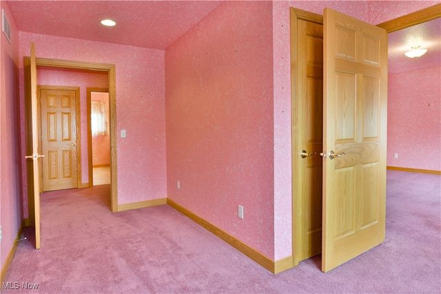 6540 Woodridge Way, Lordstown, OH 44481