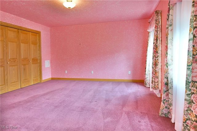 6540 Woodridge Way, Lordstown, OH 44481