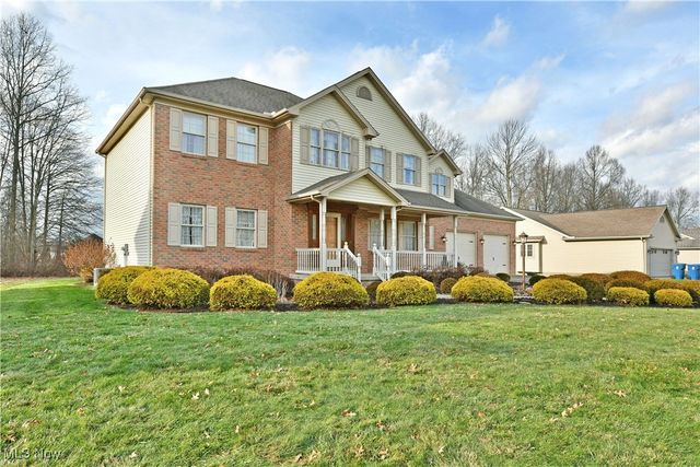 6540 Woodridge Way, Lordstown, OH 44481