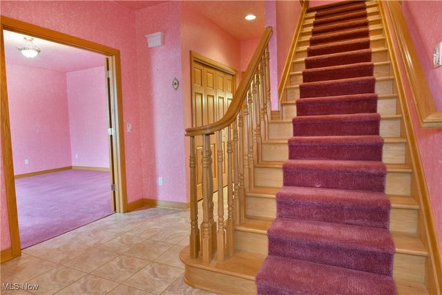 6540 Woodridge Way, Lordstown, OH 44481