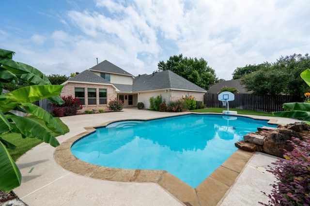 1722 Clydesdale Court, Rowlett, TX 75088