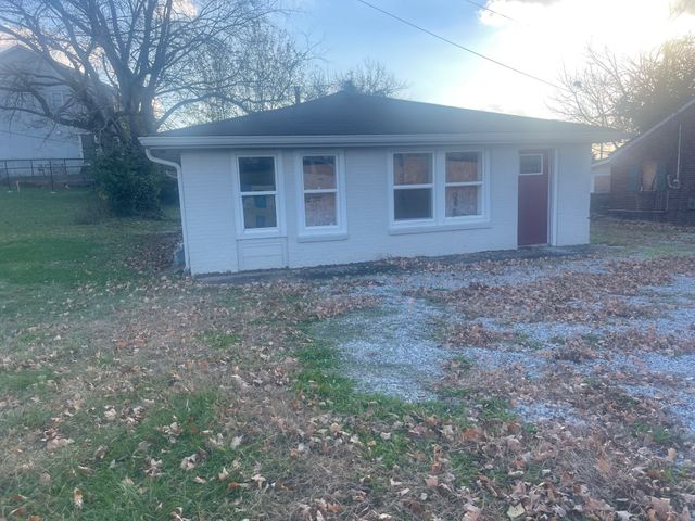 506 15th Ave, W, Springfield, TN 37172