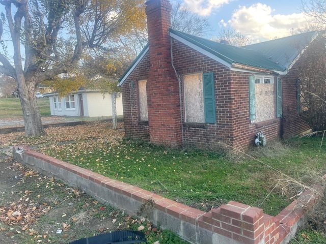 506 15th Ave, W, Springfield, TN 37172