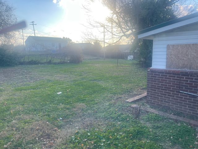 506 15th Ave, W, Springfield, TN 37172