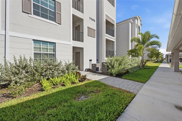 17595 OPAL SAND DRIVE 302, Venice, FL 34293