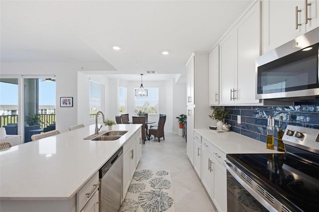 17595 OPAL SAND DRIVE 302, Venice, FL 34293