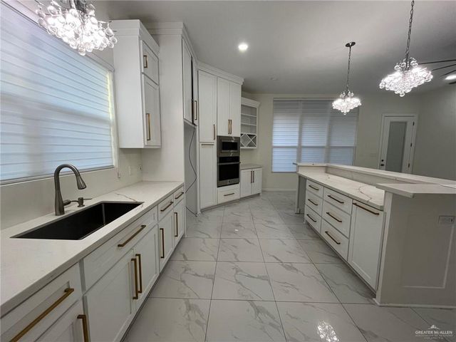 2431 Summer Breeze Street, Mission, TX 78572