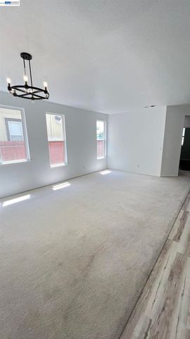 790 Everglades Ln, Tracy, CA 95377