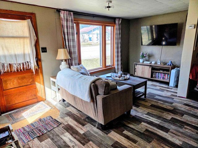 225 S MAIN STREET, Iola, WI 54945