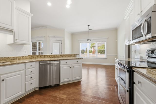 102 Copperas Ct, Murfreesboro, TN 37128