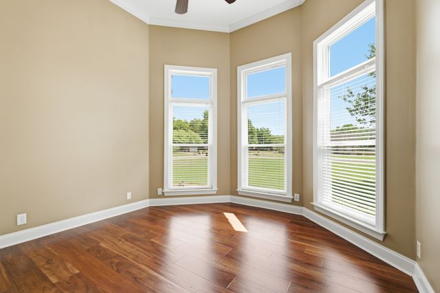102 Copperas Ct, Murfreesboro, TN 37128