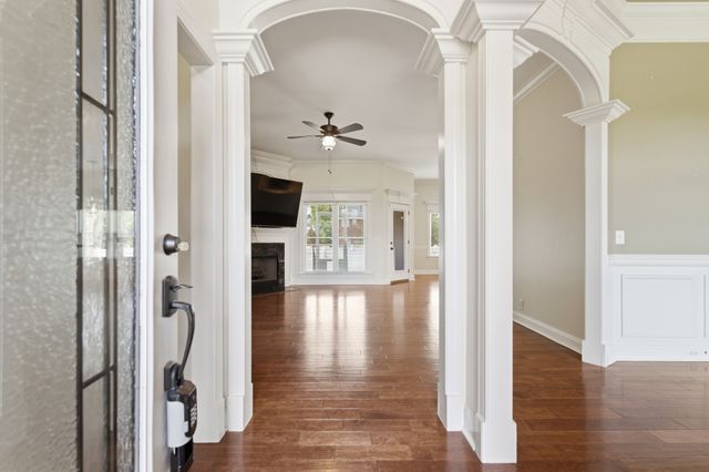 102 Copperas Ct, Murfreesboro, TN 37128