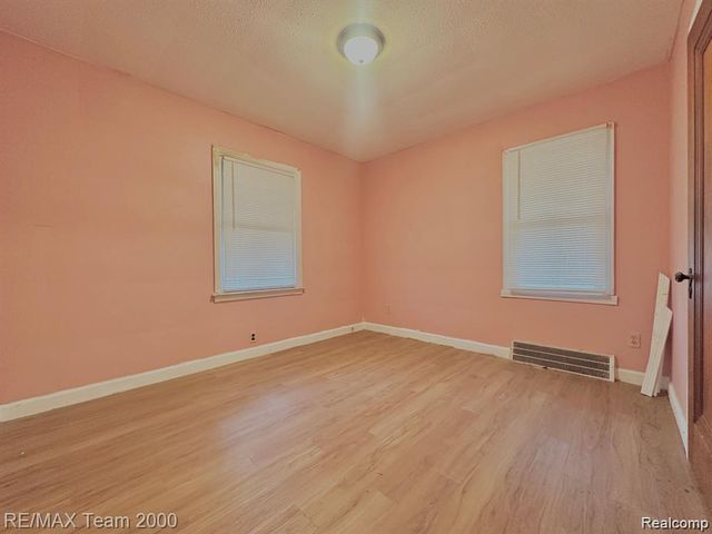 7725 Rosemont Avenue, Detroit, MI 48228