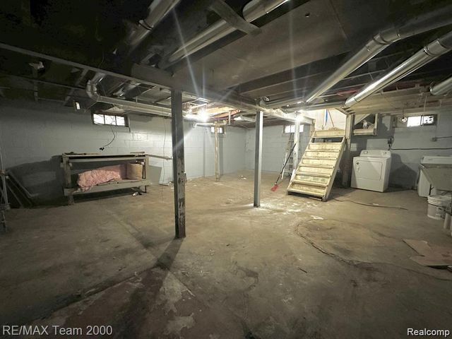 7725 Rosemont Avenue, Detroit, MI 48228