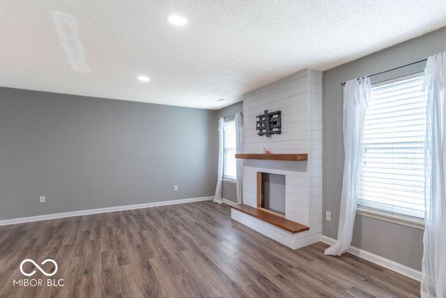 343 Brixton Woods West Drive, Pittsboro, IN 46167