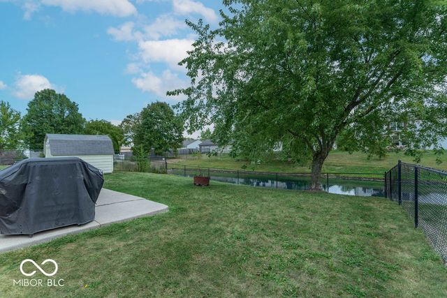 343 Brixton Woods West Drive, Pittsboro, IN 46167