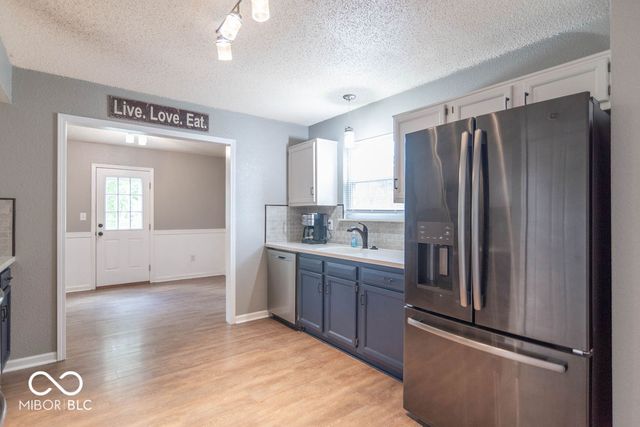 343 Brixton Woods West Drive, Pittsboro, IN 46167