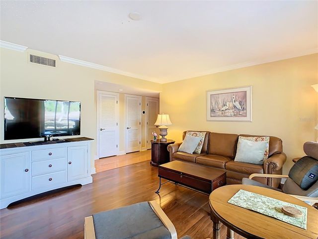 621 OLDE CAMELOT CIRCLE 3210-1, Haines City, FL 33844