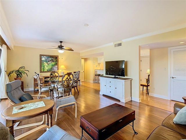 621 OLDE CAMELOT CIRCLE 3210-1, Haines City, FL 33844