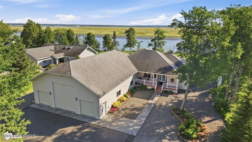 2565 Watergate Way, Kenai, AK 99611