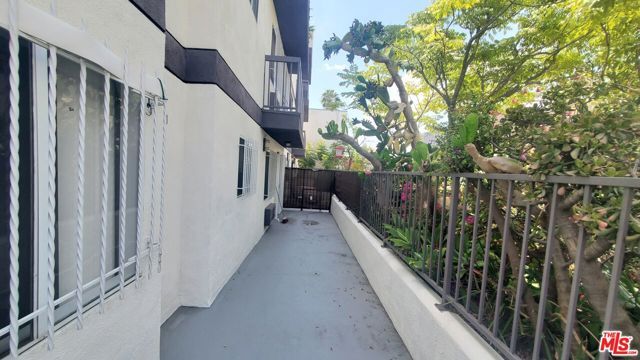 982 S New Hampshire Avenue 101, Los Angeles, CA 90006