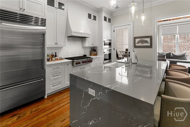 105 E Gordon Street, Savannah, GA 31401