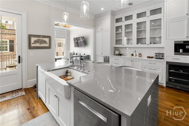 105 E Gordon Street, Savannah, GA 31401