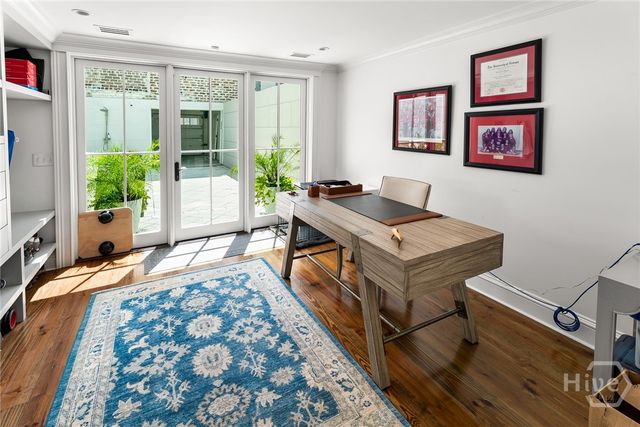 105 E Gordon Street, Savannah, GA 31401