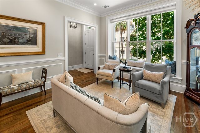 105 E Gordon Street, Savannah, GA 31401