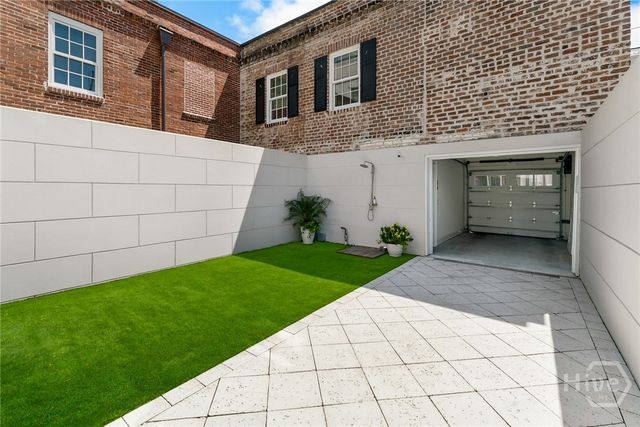 105 E Gordon Street, Savannah, GA 31401