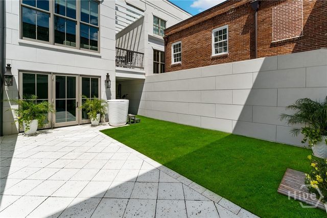 105 E Gordon Street, Savannah, GA 31401