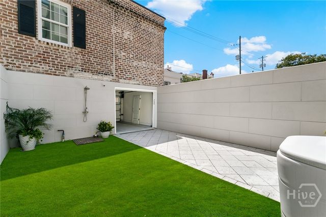 105 E Gordon Street, Savannah, GA 31401