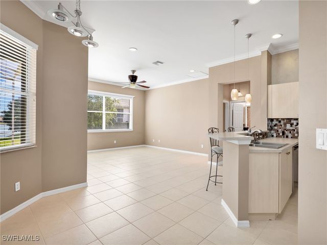 3262 Potomac CT, Naples, FL 34120