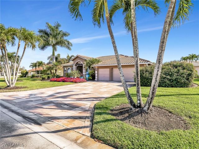 3262 Potomac CT, Naples, FL 34120