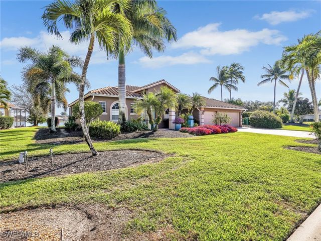 3262 Potomac CT, Naples, FL 34120