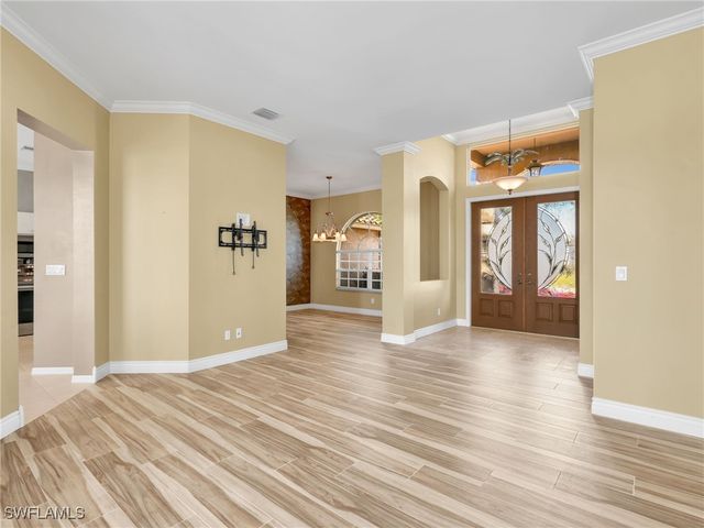 3262 Potomac CT, Naples, FL 34120