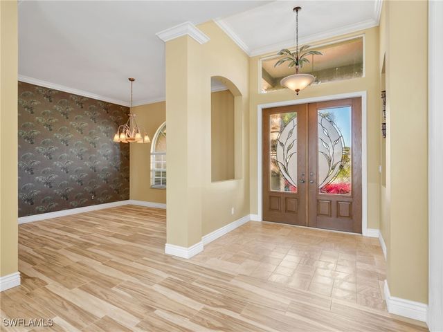 3262 Potomac CT, Naples, FL 34120