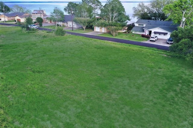 Lot 25 & 26 Lake Circle, Point Blank, TX 77364