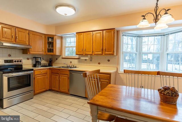 2732 VALLEY WOODS RD, Hatfield, PA 19440