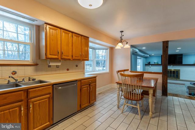 2732 VALLEY WOODS RD, Hatfield, PA 19440