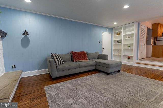 2732 VALLEY WOODS RD, Hatfield, PA 19440