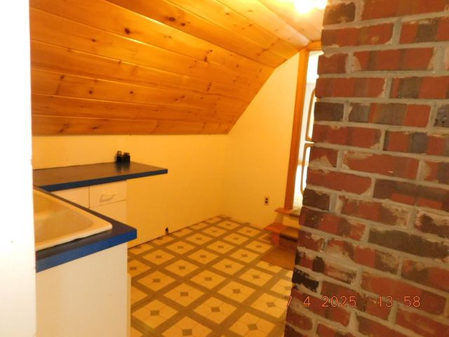 19 Bennett Road, Wolfeboro, NH 03894