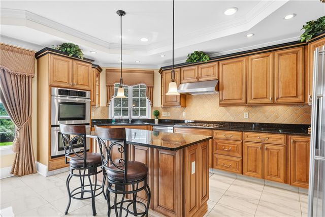 385 Scott Road, Cumberland, RI 02864