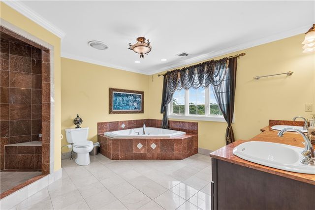 385 Scott Road, Cumberland, RI 02864